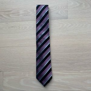 BOSS Hugo Boss silk tie.